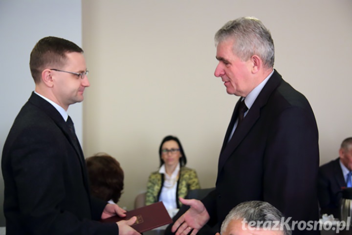 Radni złożyli ślubowanie i wybrali starostę Radni złożyli ślubowanie i wybrali starostę